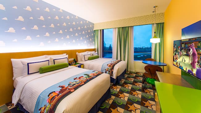 Ilustrasi kamar penginapan Toy Story Hotel